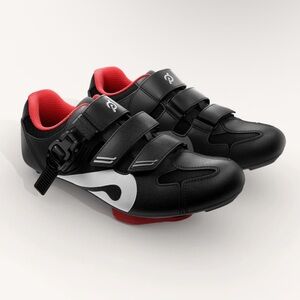 Peloton black and red cycling shoes velcro closure J18